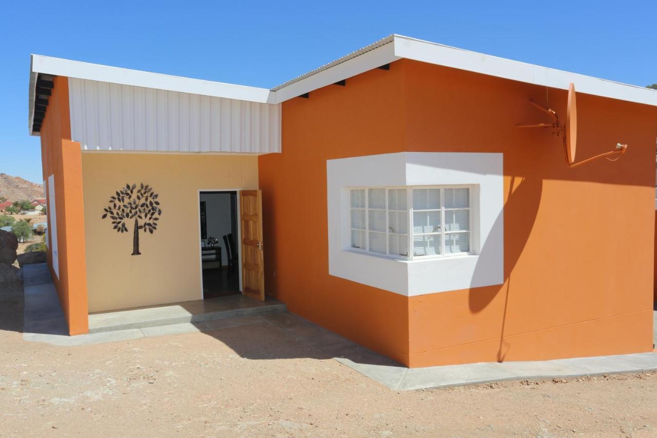 Orange House Self Catering Apartment Aus Exterior photo